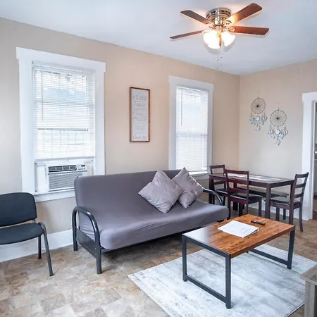 Apartamento Virginia #A Cozy 2Ba/1Ba Near Downtown Sleeps 8